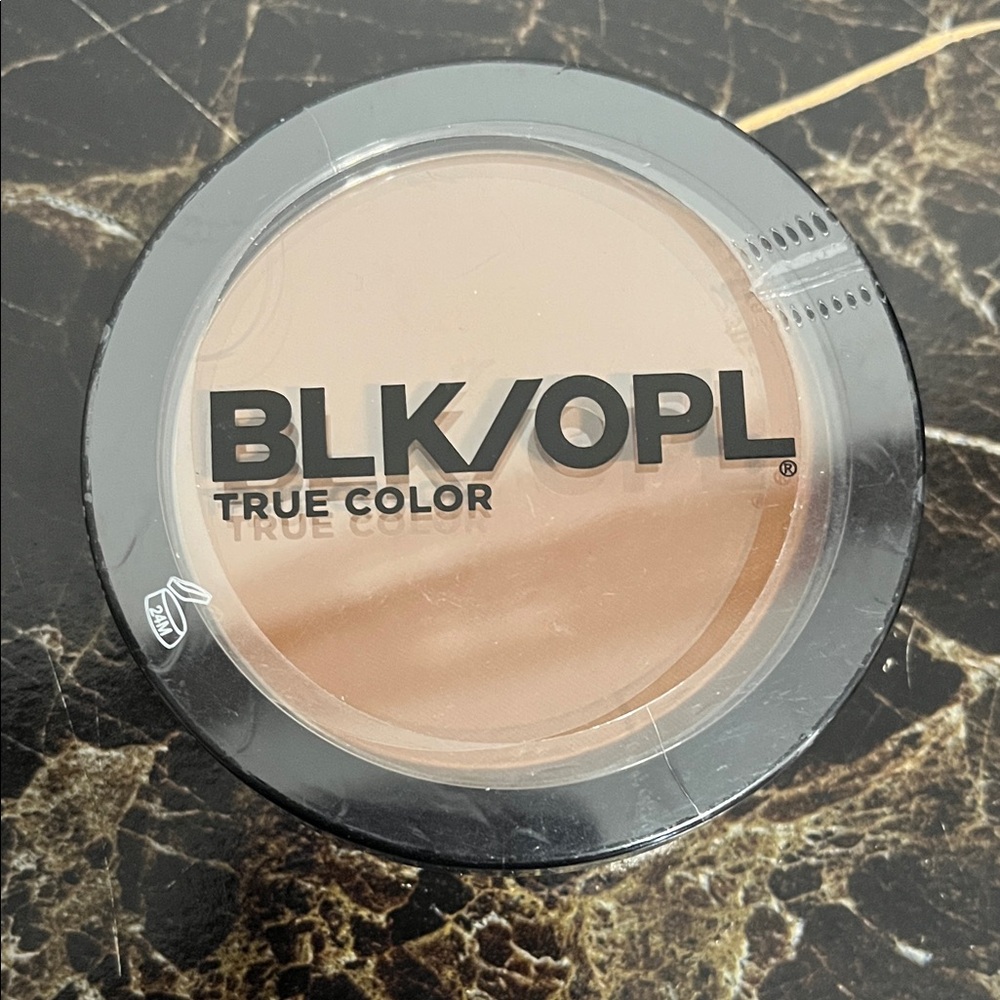 Black Opal True Color Pressed Powder - Light Beige